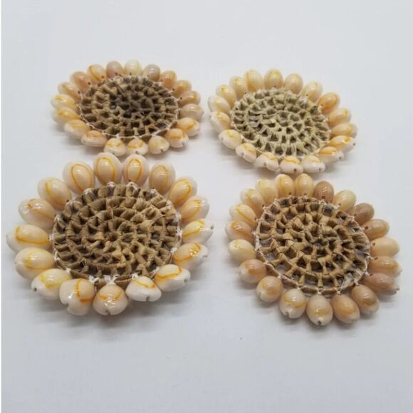 Coasters Rattan Straw Cowrie Shelled Round Box Basket 4 Set Coffee Drinks - Picture 6 of 8